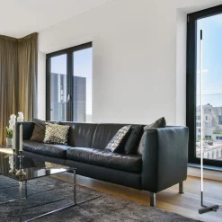 Design LED vloerlamp zwart met draaibare kap></noscript>Straluma Online