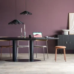 Eettafel ovaal zwart eiken met metalen poot 300x120 cm></noscript>Straluma New