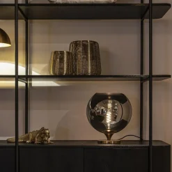 Globe tafellamp smoke/titanium met gouden voet></noscript>Straluma Clearance