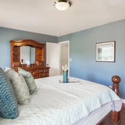 Klassieke plafonnière brons met wit glas 30 cm></noscript>Straluma Outlet