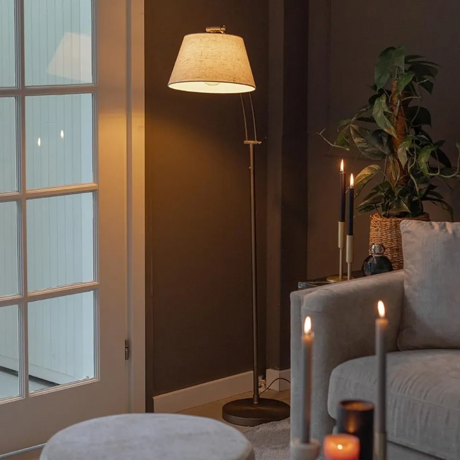 Klassieke vloerlamp brons met creme kap>Straluma Outlet