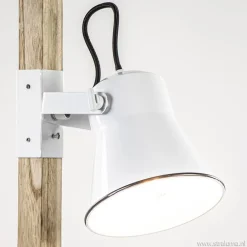 Landelijke 2-lichts vloerlamp hout met witte kappen></noscript>Straluma Sale