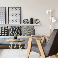 Landelijke 2-lichts vloerlamp hout met witte kappen></noscript>Straluma Sale