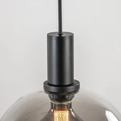 4-lichts eettafelhanglamp zwart met smoke glazen bollen><noscript><img width=
