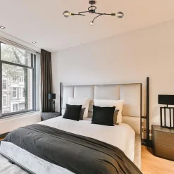 3-Lichts plafondlamp zwart met gouden pendels></noscript>Straluma Best