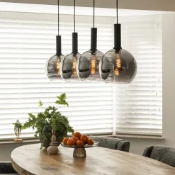 Luxe 4-lichts eettafelhanglamp met smoke glazen bollen></noscript>Straluma Sale