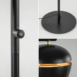 Mat zwarte 2-lichts vloerlamp met gouden accenten><noscript><img width=