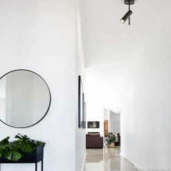 Moderne plafondspot zwart metaal verstelbaar></noscript>Straluma Sale