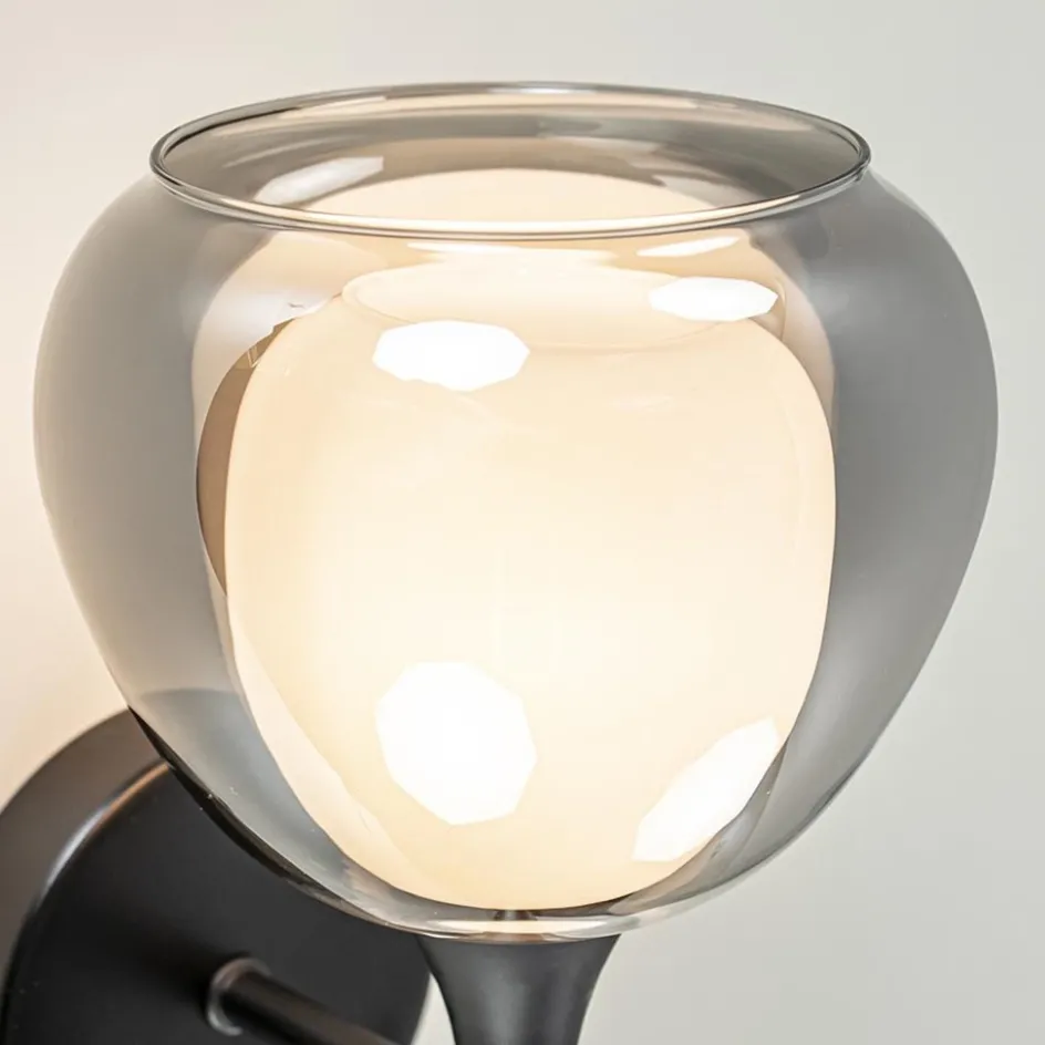 Moderne wandlamp zwart met smoke glas>Straluma Best