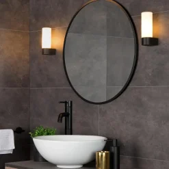 Moderne wandlamp zwart met opaal glas IP44></noscript>Straluma New