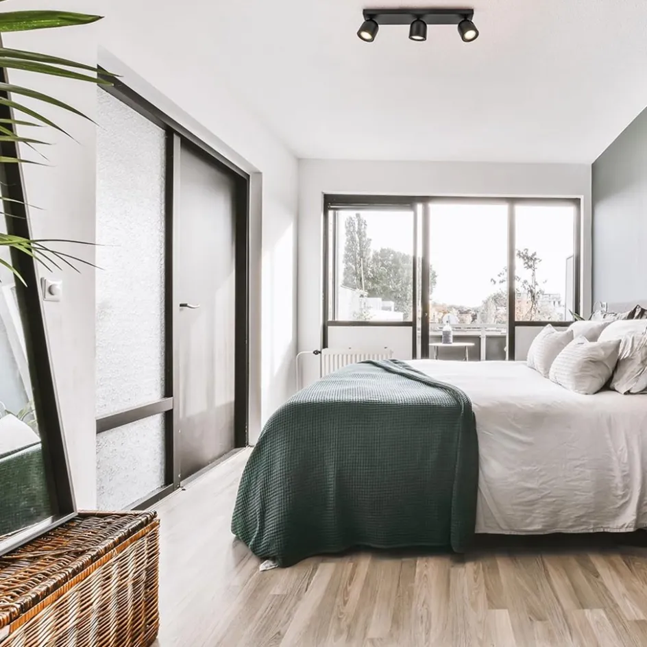 Opbouwspot Solare 3l balk zwart>Straluma New