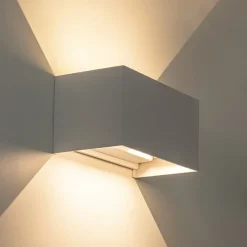 Rechthoekige LED buitenlamp wit verstelbaar></noscript>Straluma Hot