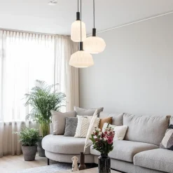 Ronde 3-lichts hanglamp met opaal witte glazen></noscript>Straluma Sale