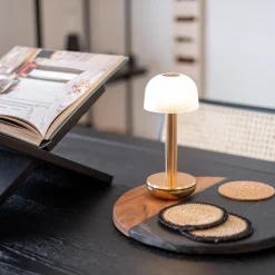 Sfeervolle tafellamp goud met frosted kapje op batterij></noscript>Straluma Sale