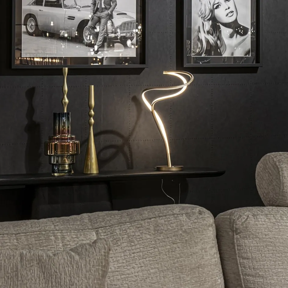 Sierlijke LED tafellamp goud dimbaar>Straluma New