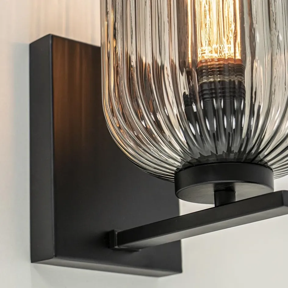 Smoke glazen wandlamp met zwarte bevestiging>Straluma New