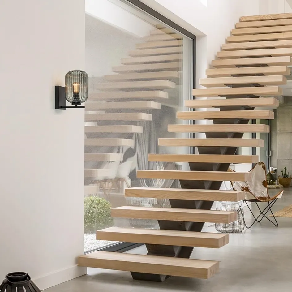 Smoke glazen wandlamp met zwarte bevestiging>Straluma New