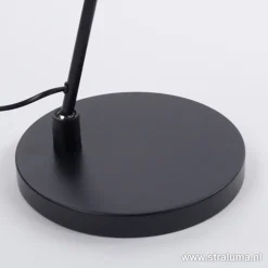 Strakke zwarte design vloerlamp LED></noscript>Straluma Clearance