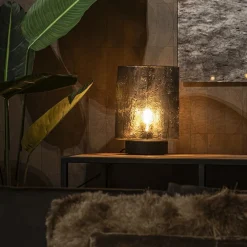 Tafellamp zwart met robuuste glazen kap><noscript><img width=