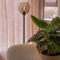 Vloerlamp zwart met smoke glazen kap><noscript><img width=