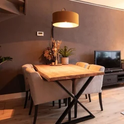 Wandlamp zwart met velourse kap></noscript>Straluma Sale