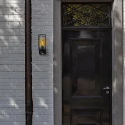 Zwarte buitenlamp rechthoek met glas en camera></noscript>Straluma Online